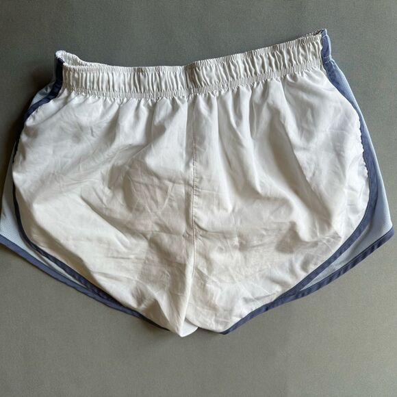 🎉5 for $45🎉Nike Shorts Women Size L White - Picture 6 of 6